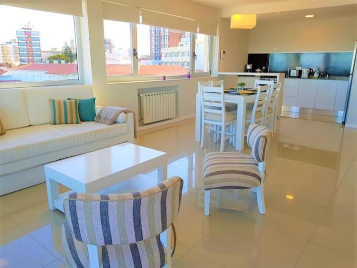 Hotel Tejas Rojas Villa Gesell Esterno foto