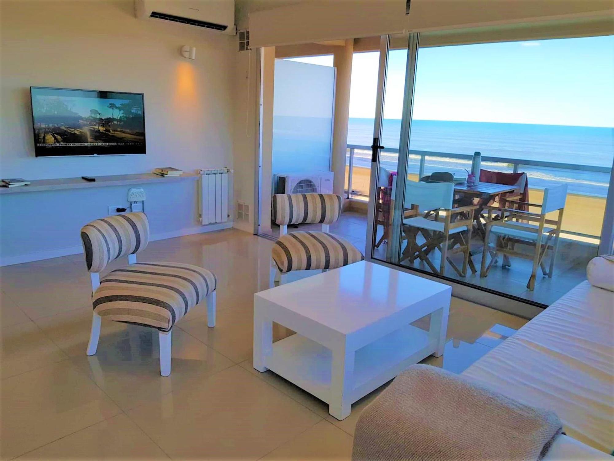 Hotel Tejas Rojas Villa Gesell Esterno foto