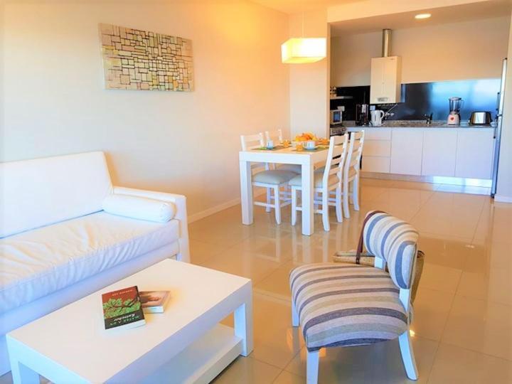 Hotel Tejas Rojas Villa Gesell Esterno foto