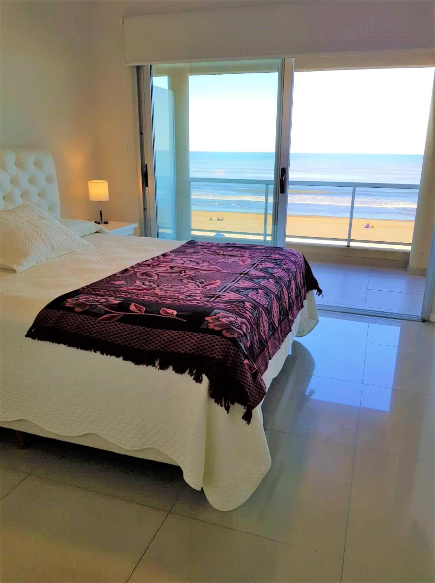Hotel Tejas Rojas Villa Gesell Esterno foto