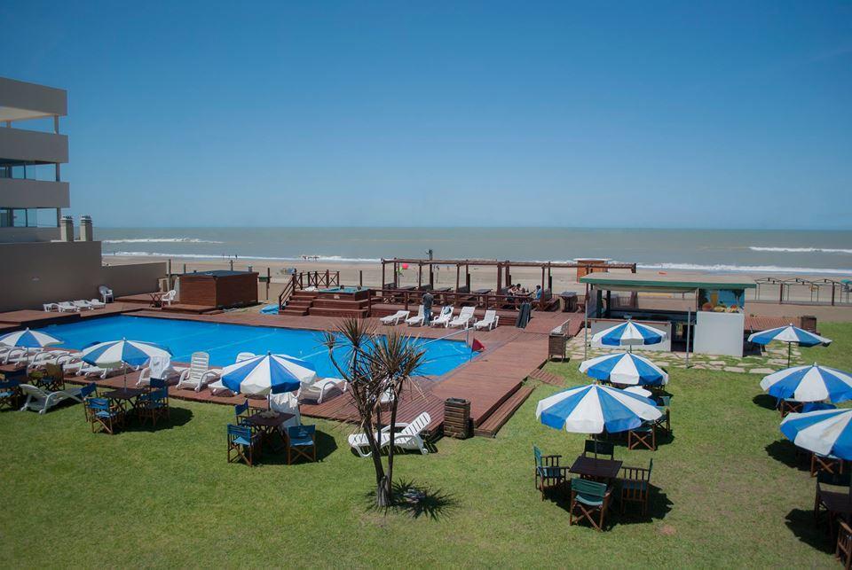 Hotel Tejas Rojas Villa Gesell Esterno foto