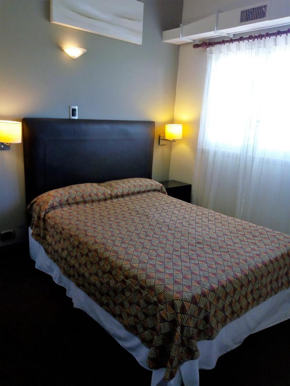 Hotel Tejas Rojas Villa Gesell Esterno foto